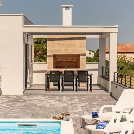 Ruby Rose Zadarvillas * Ražanac