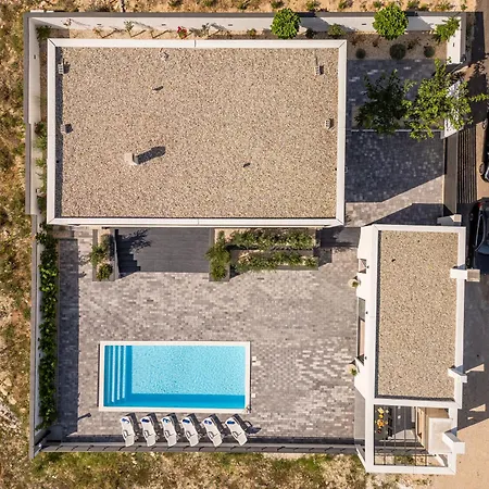 Ruby Rose Zadarvillas Villa