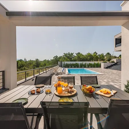 Ruby Rose Zadarvillas Villa