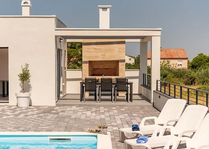 Ruby Rose Zadarvillas * Ražanac