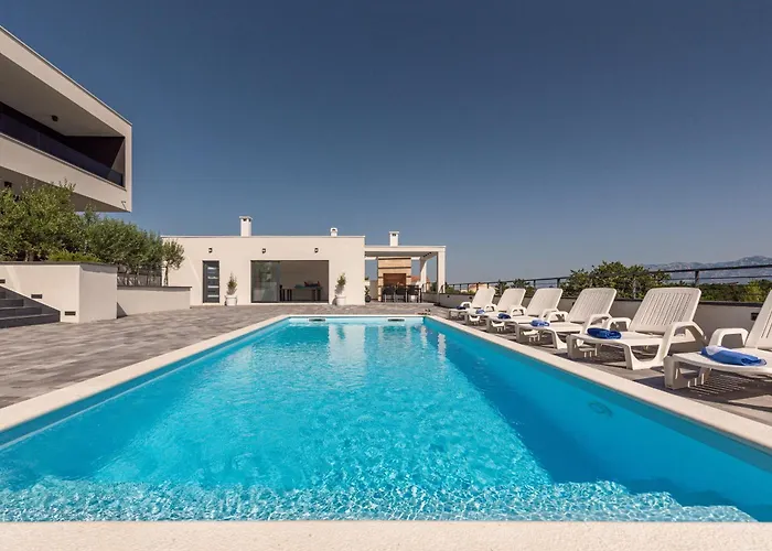 Ruby Rose Zadarvillas Ражанац