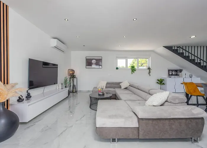 Ruby Rose Zadarvillas Villa Ražanac